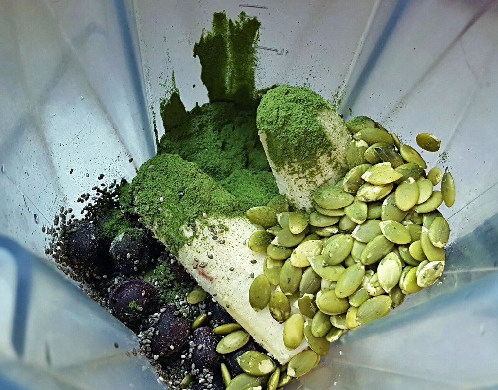 Real Food Green Smoothie – Happiness In A Cup